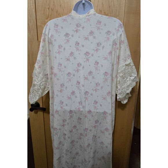 Vintage Floral Kimono Robe With Lace Sleeves Lucie Ann II  Made in USA No belt - Picture 6 of 7